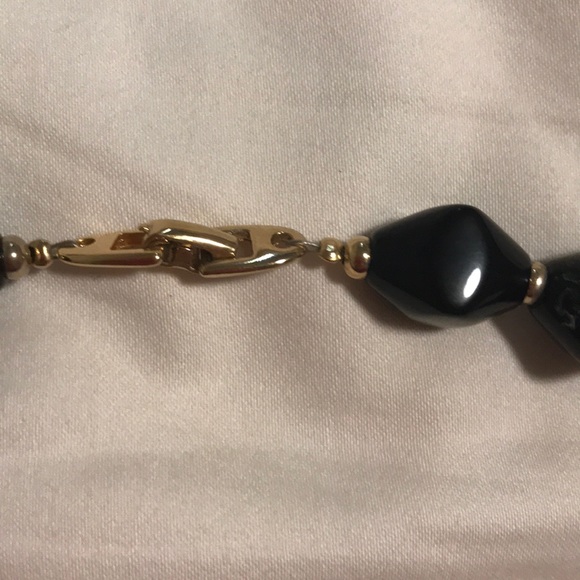 Black and gold  Statement necklace - Picture 3 of 4